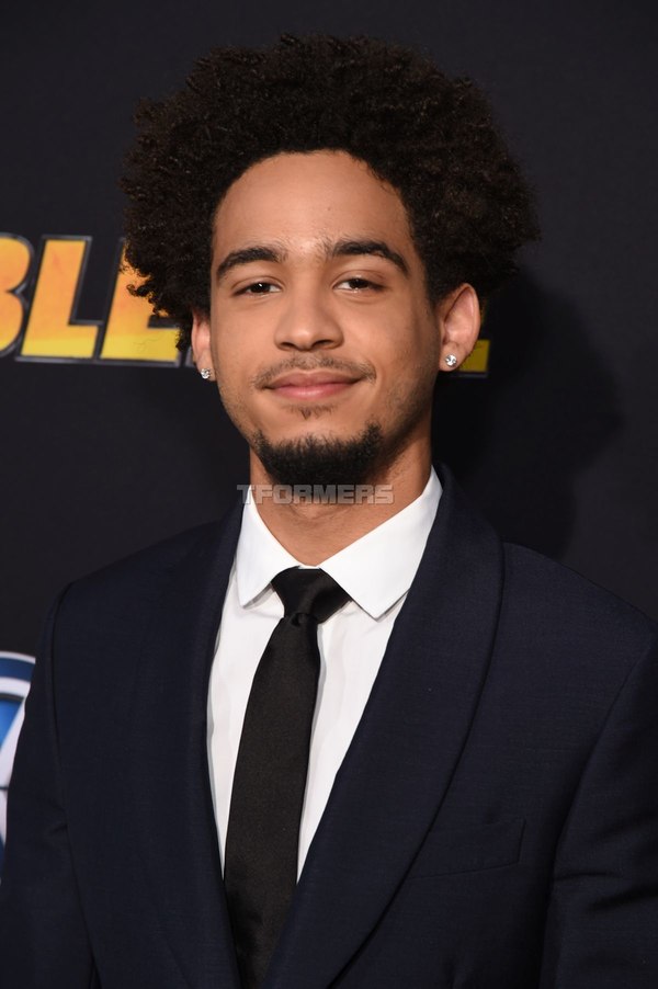 Transformers Bumblebee Global Premiere Images  (160 of 220)